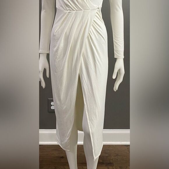 Good American Nude/Taupe Strong Shoulder Wrap Dress Plunging V-Neck Size 0 - Picture 5 of 11